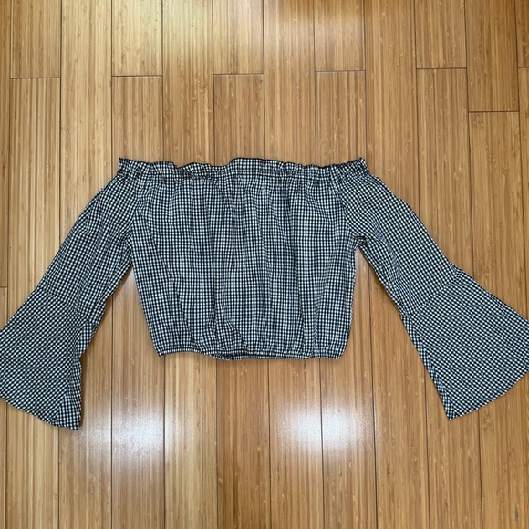 Ambiance Black and white -Crop Top - Picture 2 of 5